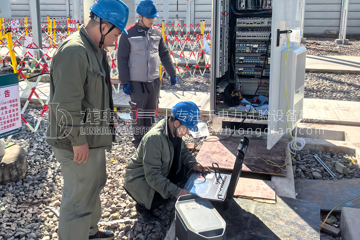 無線雙端接地GIS試驗(yàn)現(xiàn)場 無線雙端接地GIS試驗(yàn)現(xiàn)場